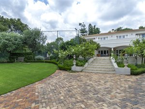 5 Bed House in Duxberry
