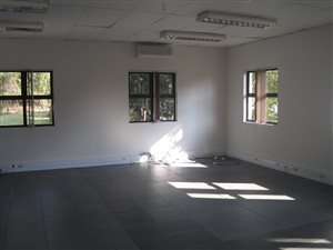 131 m² Office Space in Kloof