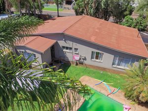 4 Bed House in Sinoville
