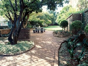 3 Bed Flat in Sinoville