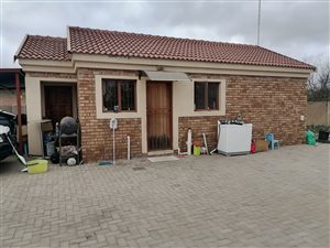 3 Bed House in Mahlasedi Park