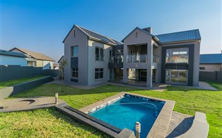 4 Bedroom House in Midstream Ridge Estate