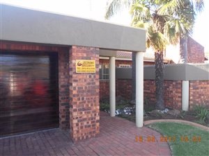 3 Bed Cluster in Sunward Park