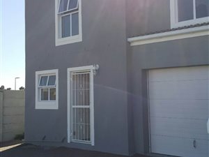 3 Bed Apartment in Hazendal