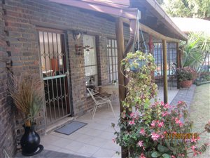 2 Bed Garden Cottage in Kelvin View