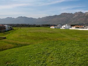 432 m² Land available in Fairview Golf Estate