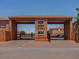 1 Bed Apartment in Krugersrus