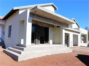 4 Bed House in Buffelspoort