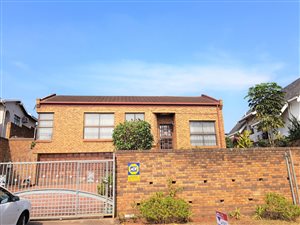 4 Bedroom House in Effingham