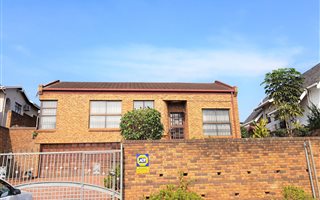 4 Bedroom House in Effingham