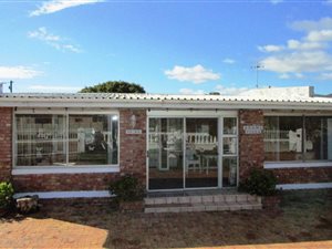 3 Bed House in Fisherhaven