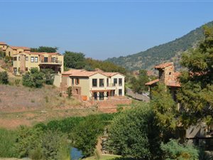 688 m² Land available in Estate D Afrique