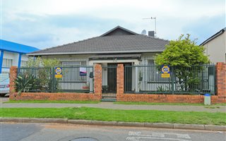 5 Bedroom House in Newlands