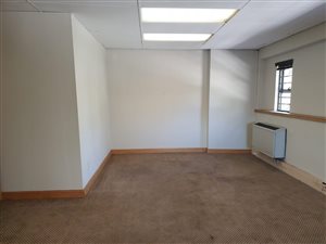 250 m² Commercial space in Hazeldean (Silverlakes Surroundings)