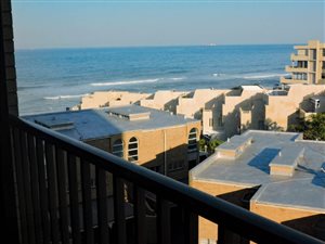 2 Bed Flat in Umhlanga Rocks