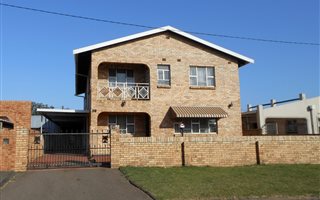 7 Bedroom House in Merebank East