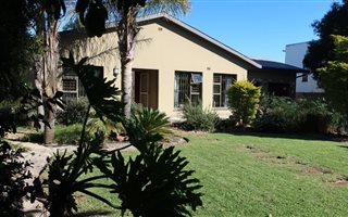 5 Bedroom House in Amandelrug
