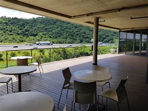 1951 m² Commercial space in Riverhorse Valley