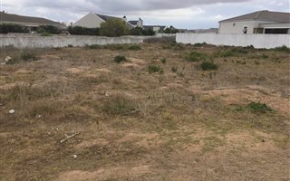 792 m² Land available in Langebaan Central