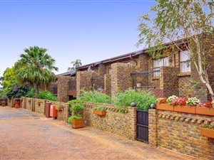 3 Bed Apartment in Florida Park
