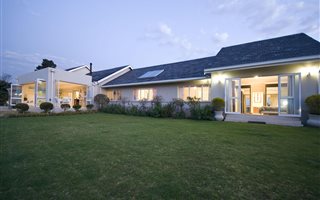 4 Bedroom House in Waterkloof Ridge