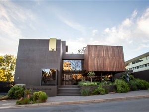 851 m² Office Space in Rosebank