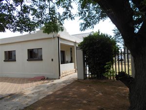 300 m² Office Space in Northmead