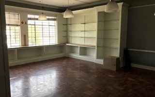 330 m² Retail Space in Village Deep