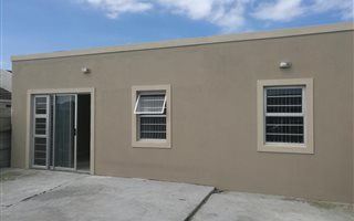 2 Bedroom House in Strandfontein