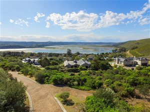 1650 m² Land available in Belvidere