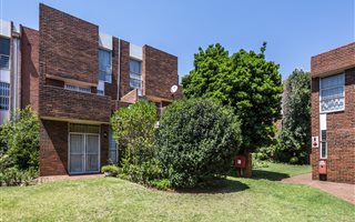 4 Bedroom Duplex in Malvern East