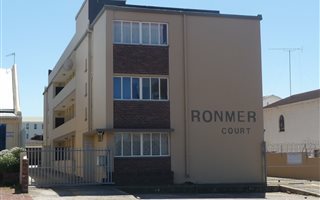 2 Bedroom Apartment in Sydenham