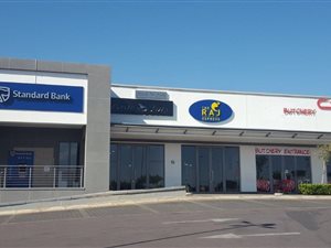 178 m² Retail Space in Blue Hills