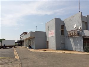 2727 m² Commercial space in Leondale