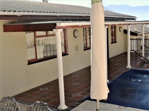 4 Bedroom House in Paarl Central West