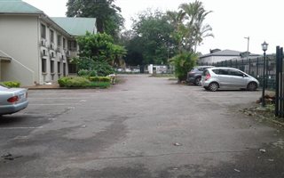 210 m² Commercial space in Kloof