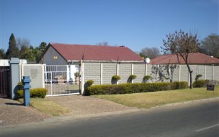 3 Bedroom House in Hurlyvale