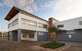 806.070007324219 m² Office Space in Highveld