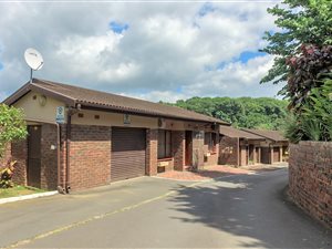 2 Bed Townhouse in Amanzimtoti