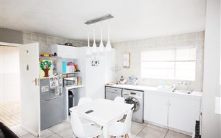 4 Bedroom Townhouse in Weltevreden Park
