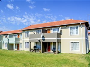 2 Bed Townhouse in Comet
