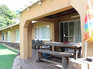 350 m² Commercial space in Waterkloof Ridge