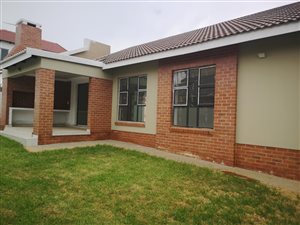 3 Bed Duet in Derdepoort