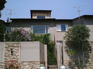 3 Bed Duplex in Sunnyrock