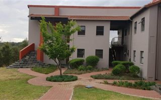 2 Bedroom Apartment in Jackal Creek Golf Estate