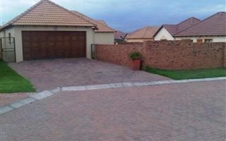 4 Bedroom House in Greenstone Hill