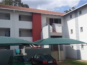 2 Bed Apartment in Groenkloof