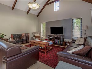 3 Bed House in Schonenberg Estate