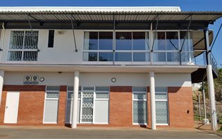 433 m² Commercial space in Red Hill