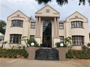 450 m² Commercial space in Parktown